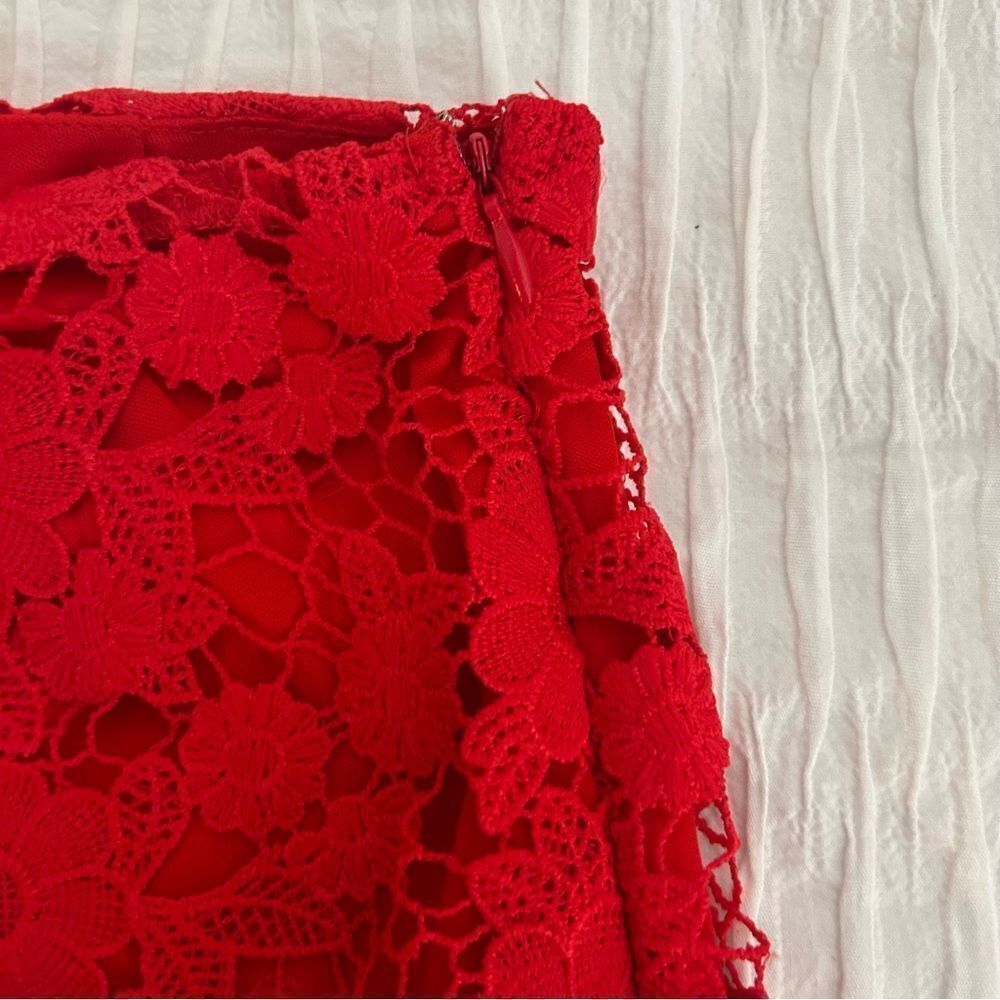 Red Lace Detail Shorts - Picture 4 of 6